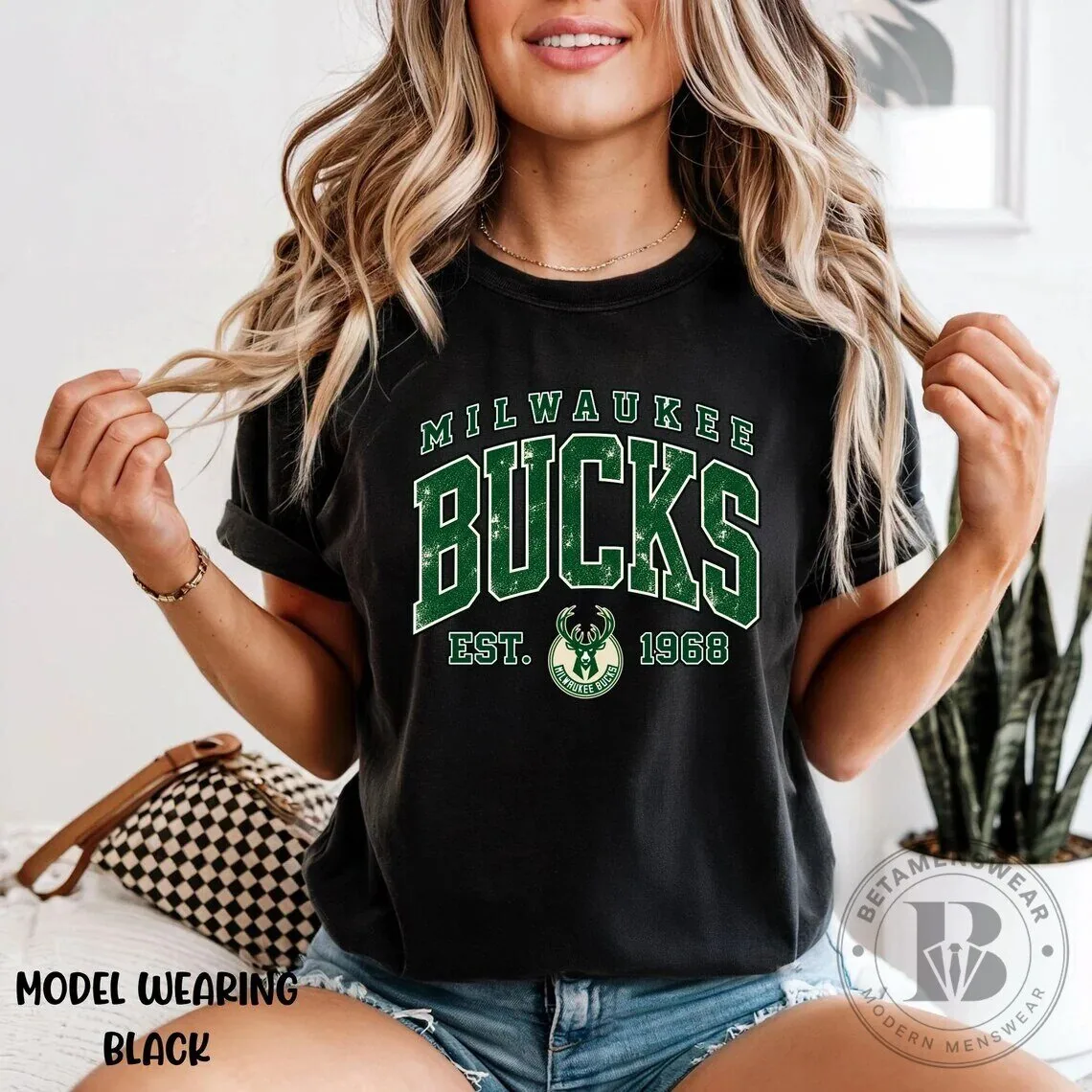 Milwaukee Bucks Distressed Logo T-Shirt with Established 1968 Design